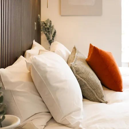 Lovely Flat On Bath Road - Flat 7 בריסטול