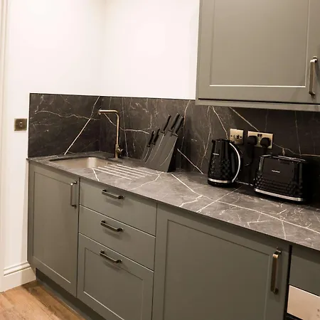 דירה Lovely Flat On Bath Road - Flat 7 בריסטול